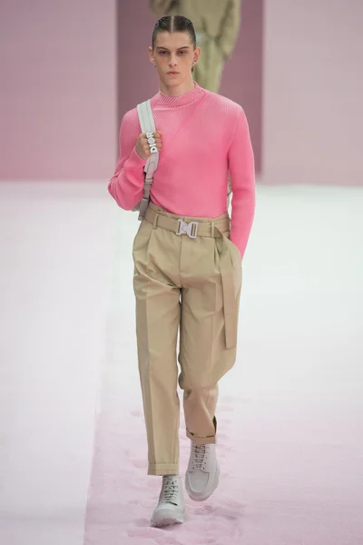 Look 26